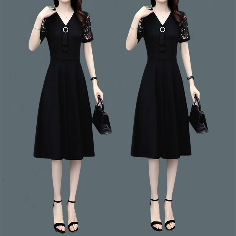 Dress women's new style summer 2021 fashion fashion air show thin high-end floral splicing V-neck medium length skirt