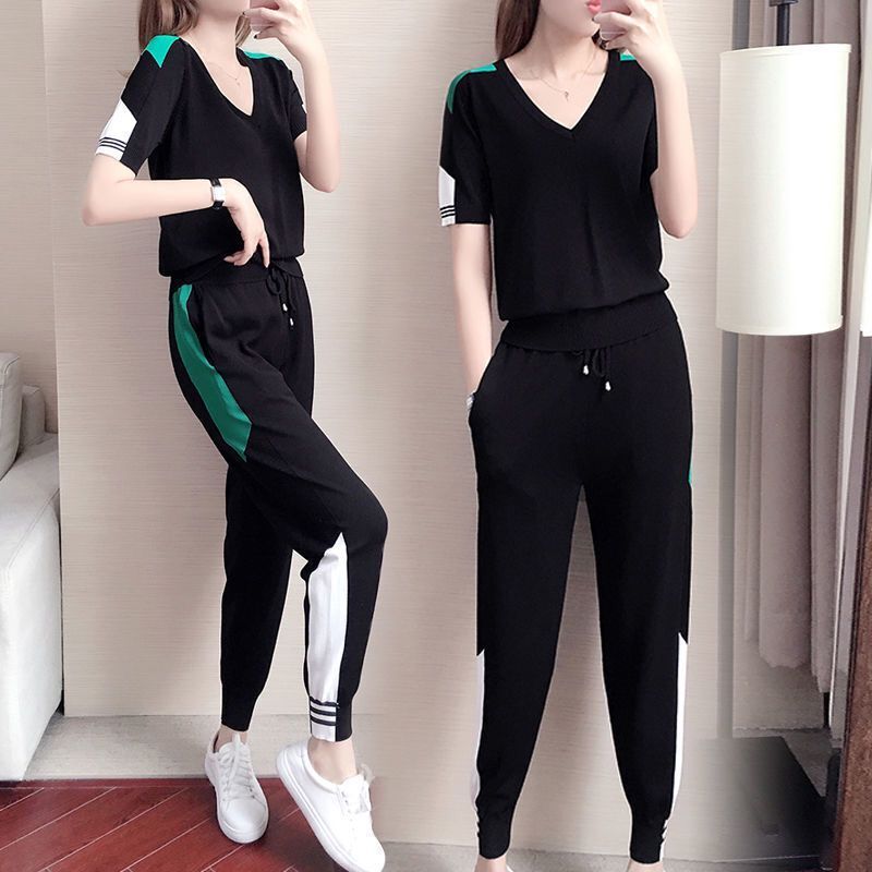 Leisure sports suit women's 2021 fashionable new summer wear short sleeve Capris fashionable two-piece suit