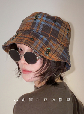 文艺格纹钉珠前进帽女复古