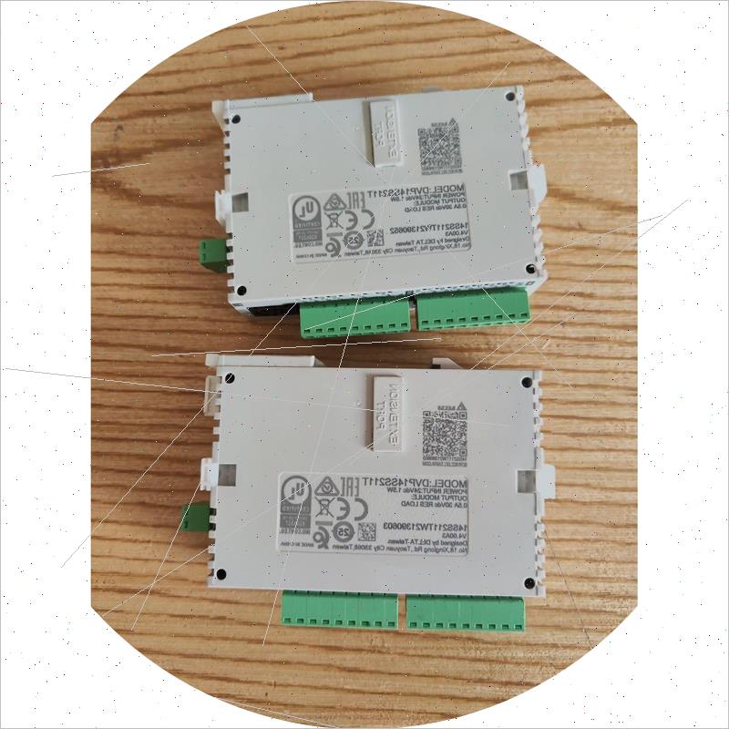 议价台达DVP14SS211T激光标98新,功能完好,图片实物拍