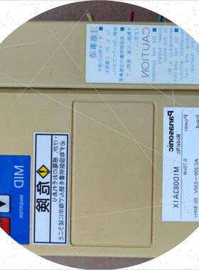 议价0.75KW变频器M1D083A1X成色如图需要咨询客服