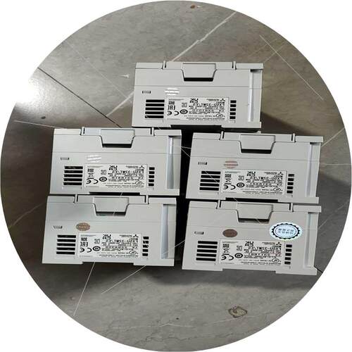 议价FX5U-32MT/ES23年产品999新功能包好包邮(简介电子)
