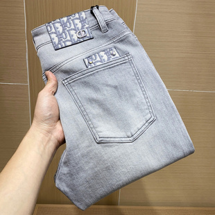 高端灰色修身牛仔裤男士纯棉显瘦小脚裤轻奢休闲长裤2026春装薄款