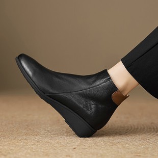 超软头层羊皮小坡跟短靴女冬加绒真皮软底舒适不累脚显瘦中跟裸靴