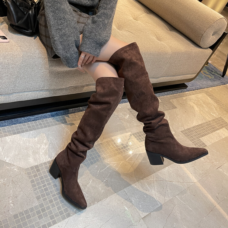 美拉德咖色靴子粗跟绒面过膝靴2025新款大筒围堆堆靴尖头高跟长靴