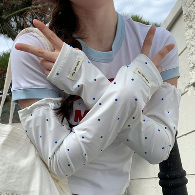 夏日OOTD新款高颜值冰丝袖套自带降温Buff可爱少女学生防晒手袖女