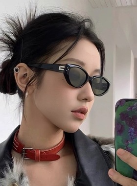 铆钉个性白鹿同款墨镜女显脸小高级感复古猫眼防紫外线太阳镜防晒