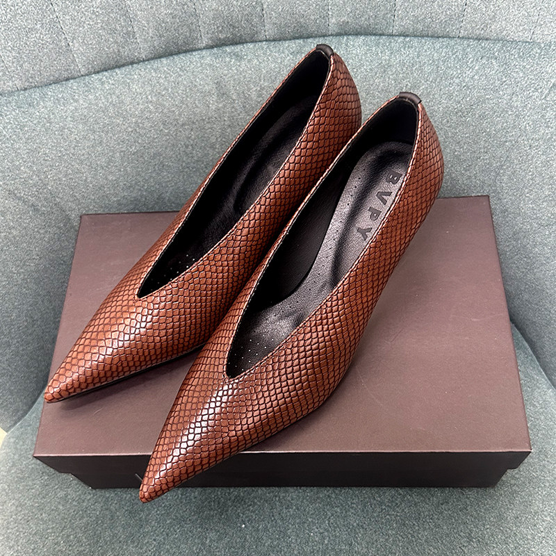 欧货女鞋2025新款坡跟气质高跟鞋V口尖头单鞋女蛇纹奶奶鞋女巫鞋,女鞋,浅口单鞋,淘宝优惠券,粉丝福利购,淘宝优惠卷