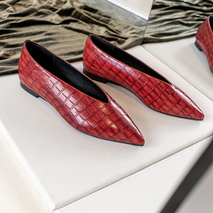 子2025新款 羊皮平底鞋 v口尖头奶奶鞋 女女巫鞋 女 尖头单鞋 欧美女鞋