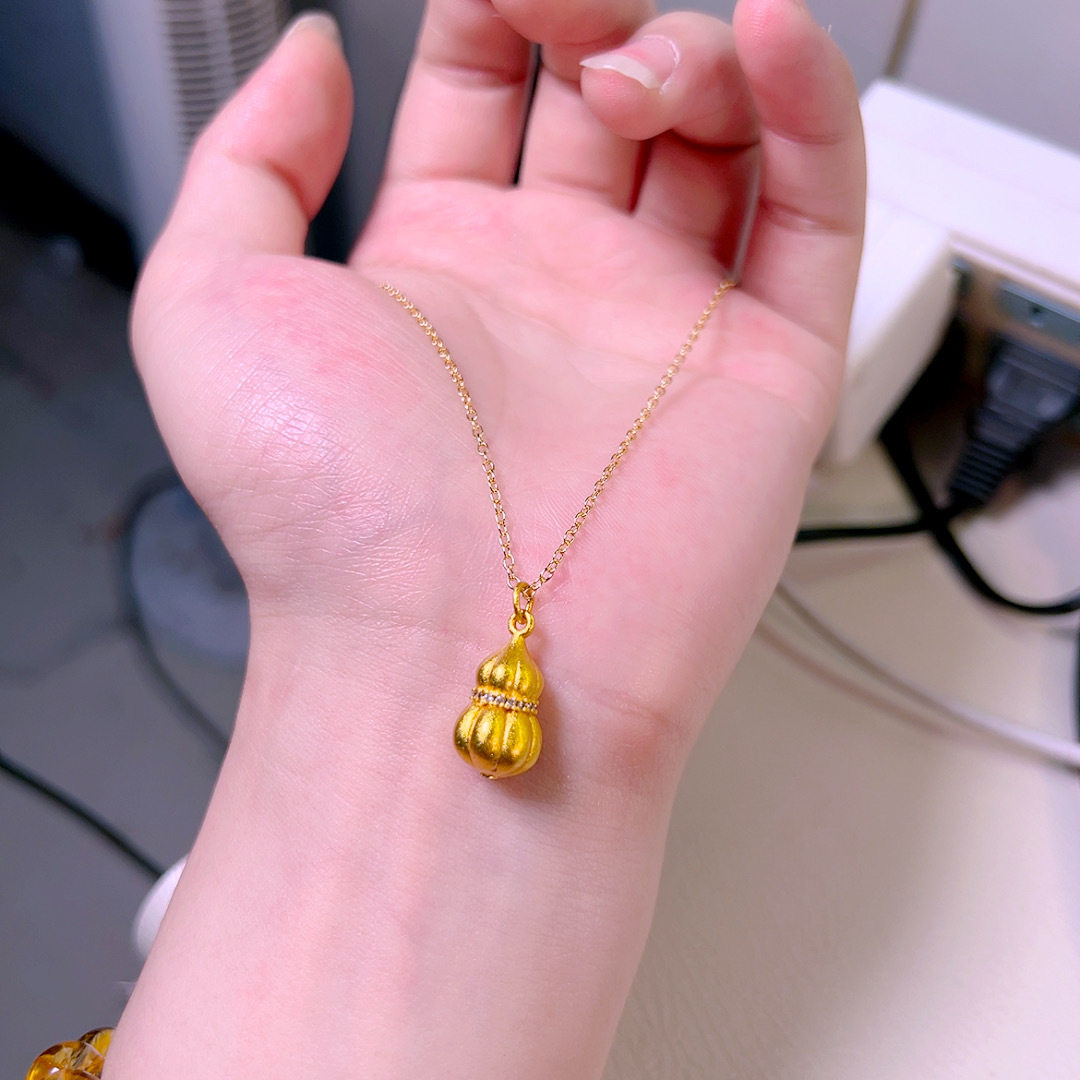 ��»���� Խ��ɳ���«����Ů����С��