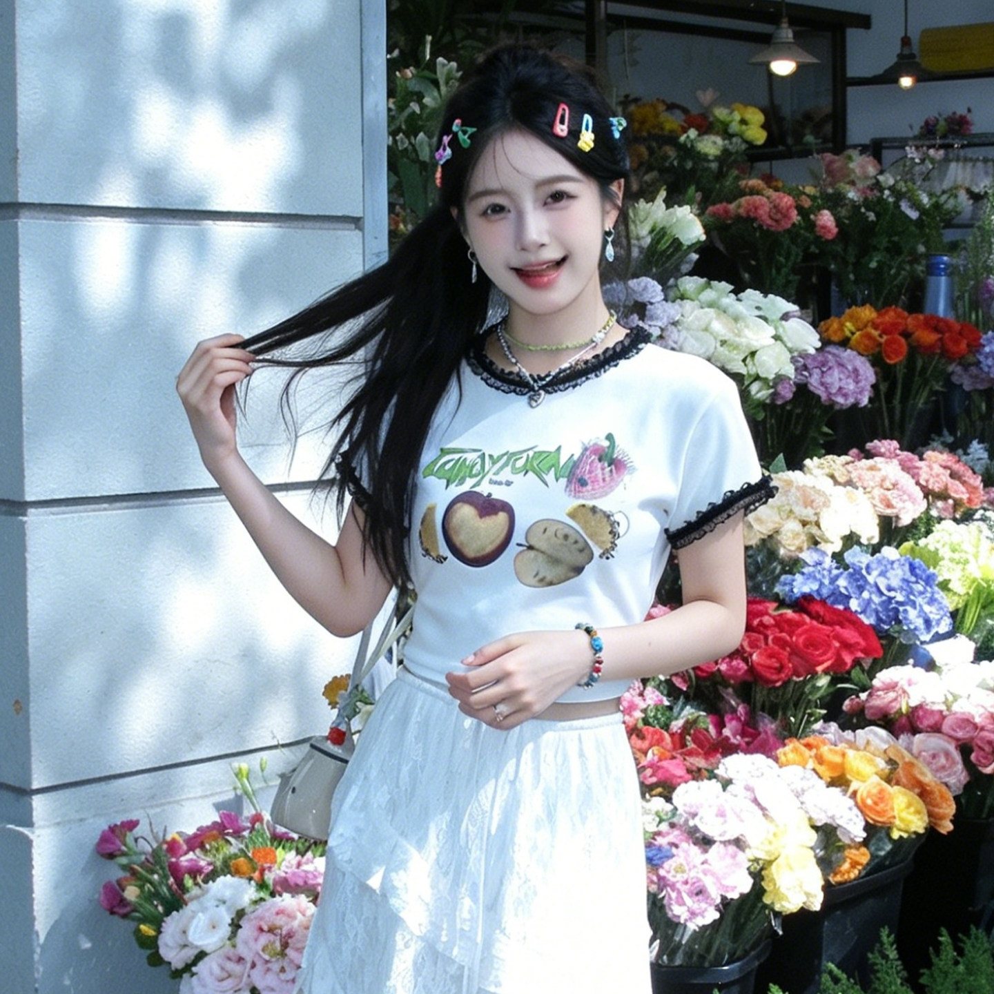 白色印花蕾丝拼接夏季上衣