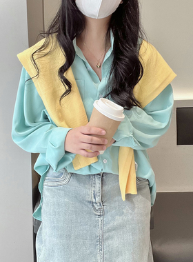 春秋奶黄针织披肩女2025网红夏空调保暖ins围巾斗篷衬衫坎肩上衣