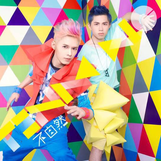 MKPOP 促销特价 拾音社 不自然CD+DVD 第四张专辑碟唱片 何柏诚