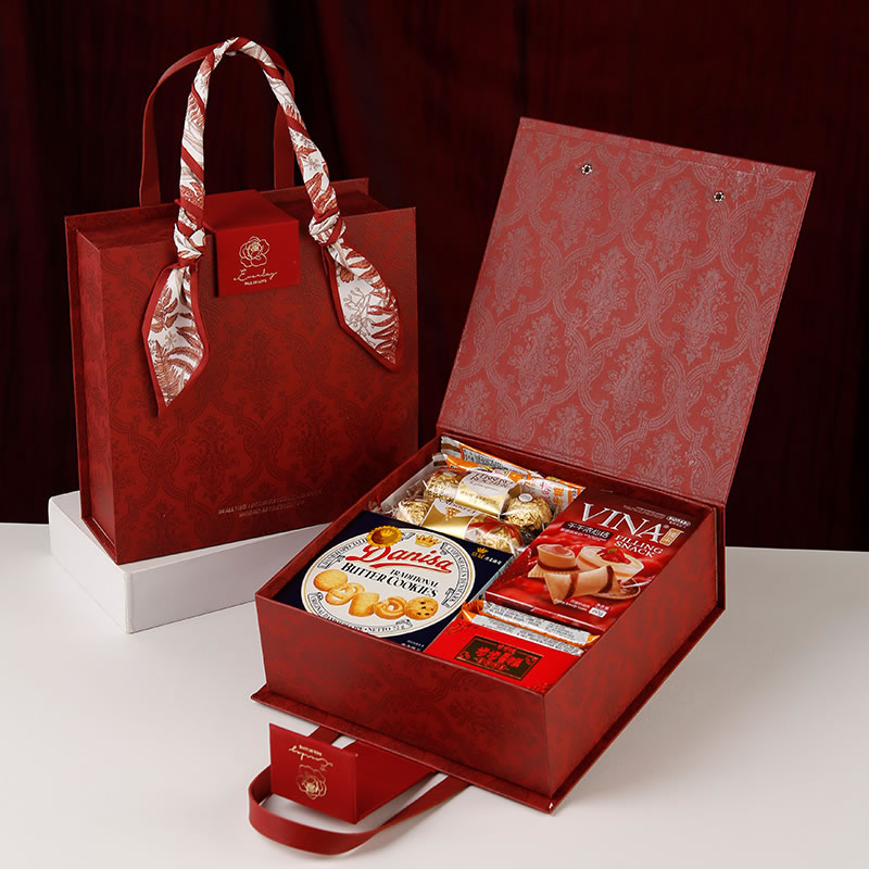 轻奢结婚伴手礼喜糖礼盒套装成品含糖果订婚回礼巧克力礼包组合装