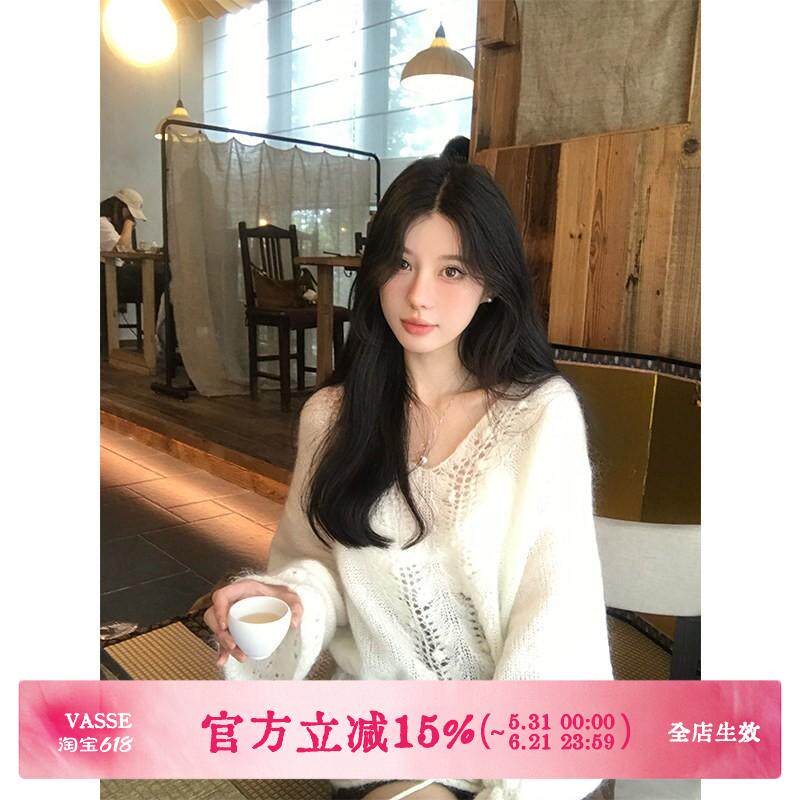 VASSE美蟹 温柔超幼马海毛羊毛白色V领镂空毛衣女秋抽绳针织上衣