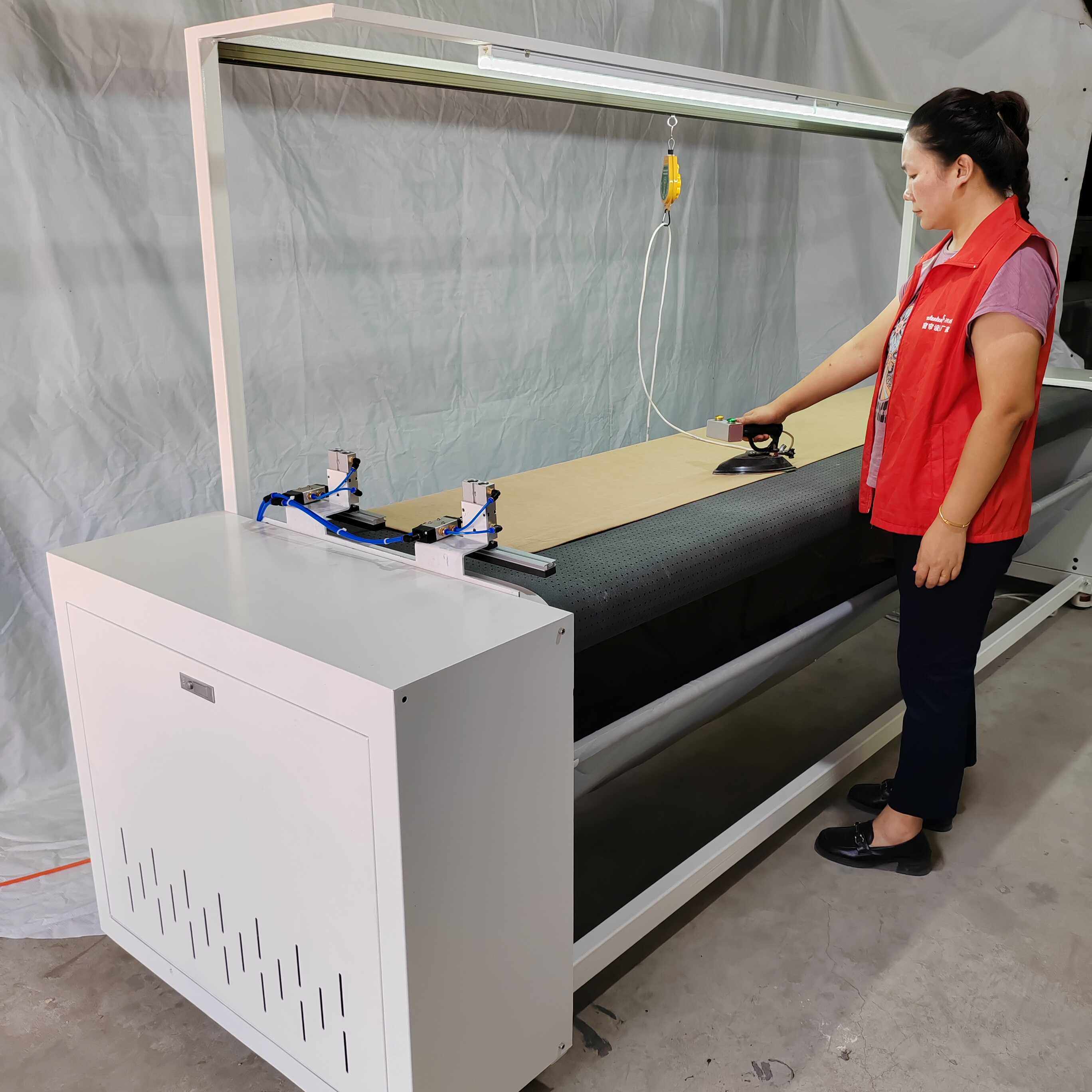 ZHUHUI窗帘熨烫旋转烫台