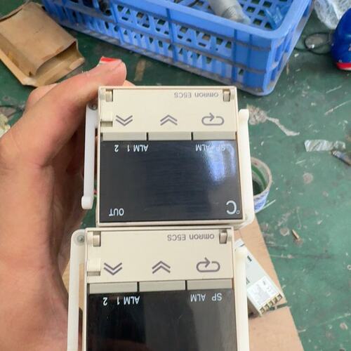可维修-欧姆龙 E5CS-R1KJDU-W 温控器议价