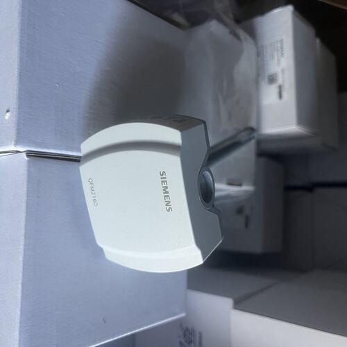 可维修-西门子管道温度变送器QFM2160 0-10V，全新正品，现议价
