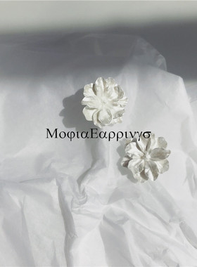 立体雕刻白色花朵百搭仙女耳环