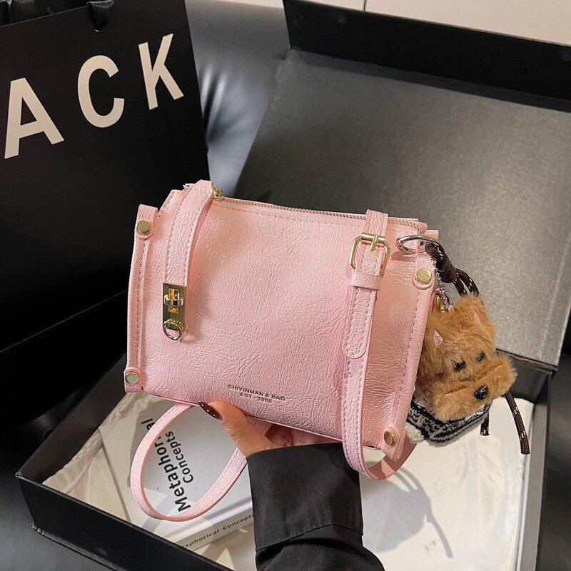 韩版简约小众设计小包包女2026新款手提单肩斜挎包通勤时尚小方包