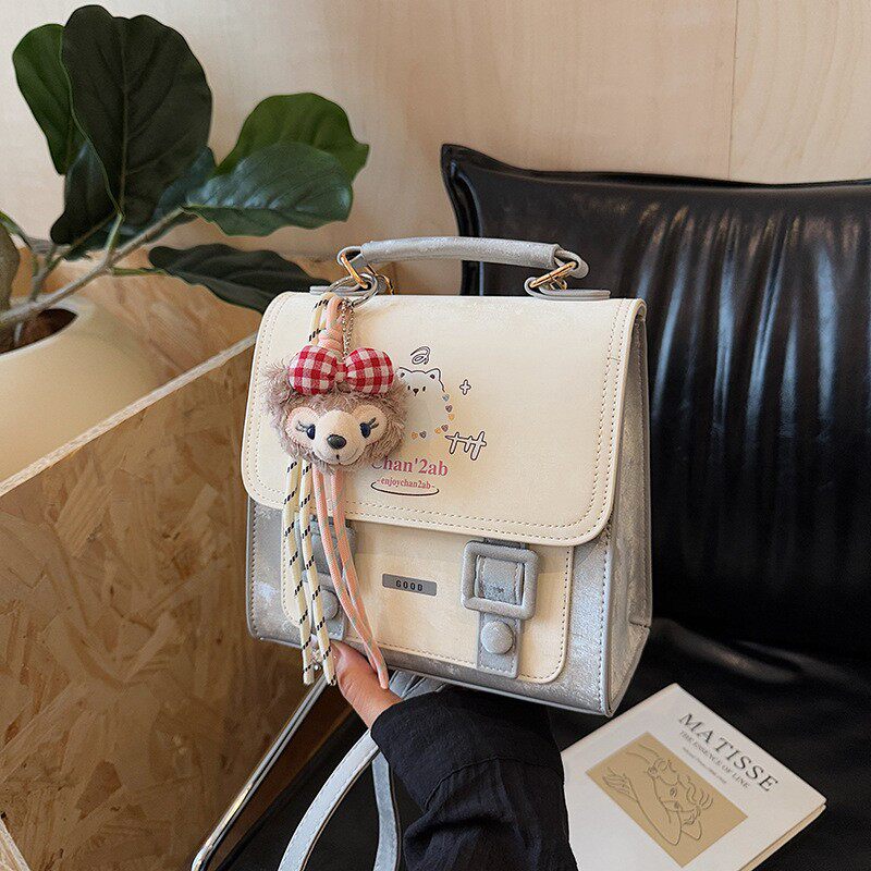 韩版学院风双肩包2025新款女式时尚潮通勤出游洋气学生上课小方包