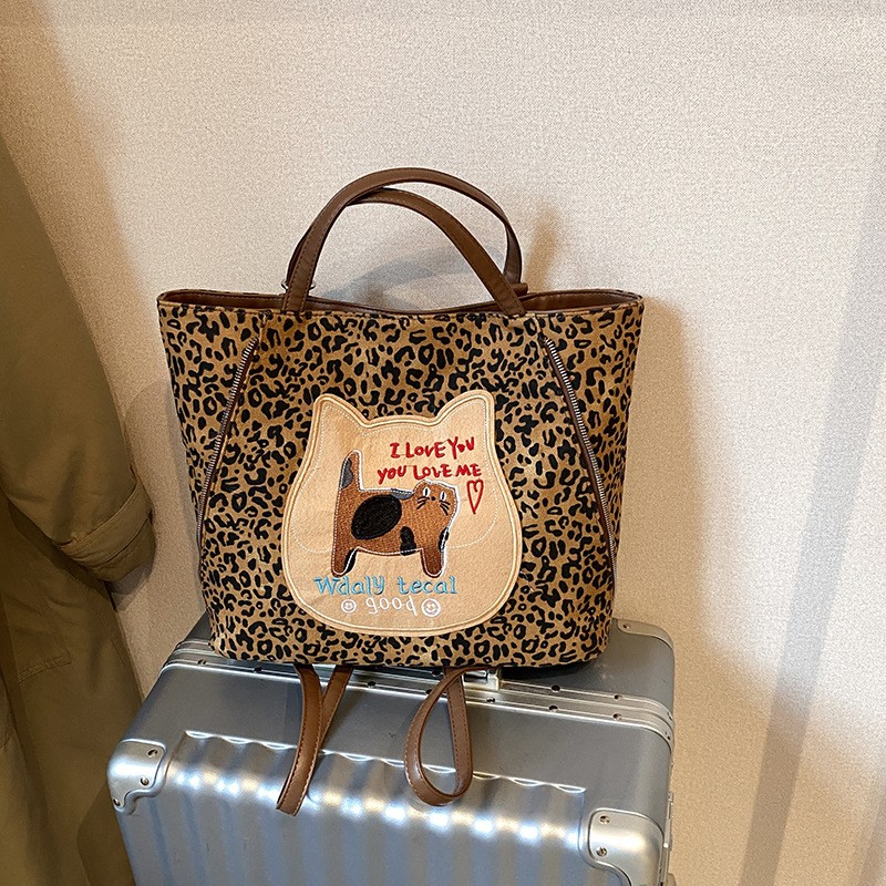 2025休闲通勤大容量豹纹包