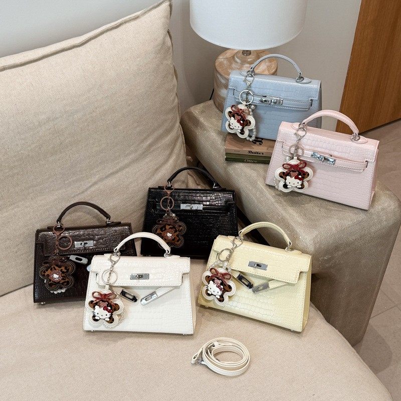 韩版简约手提凯莉包女2026新款高级感通勤斜挎包洋气单肩包小方包,箱包皮具/热销女包/男包,胸包,淘宝优惠券,粉丝福利购,淘宝优惠卷