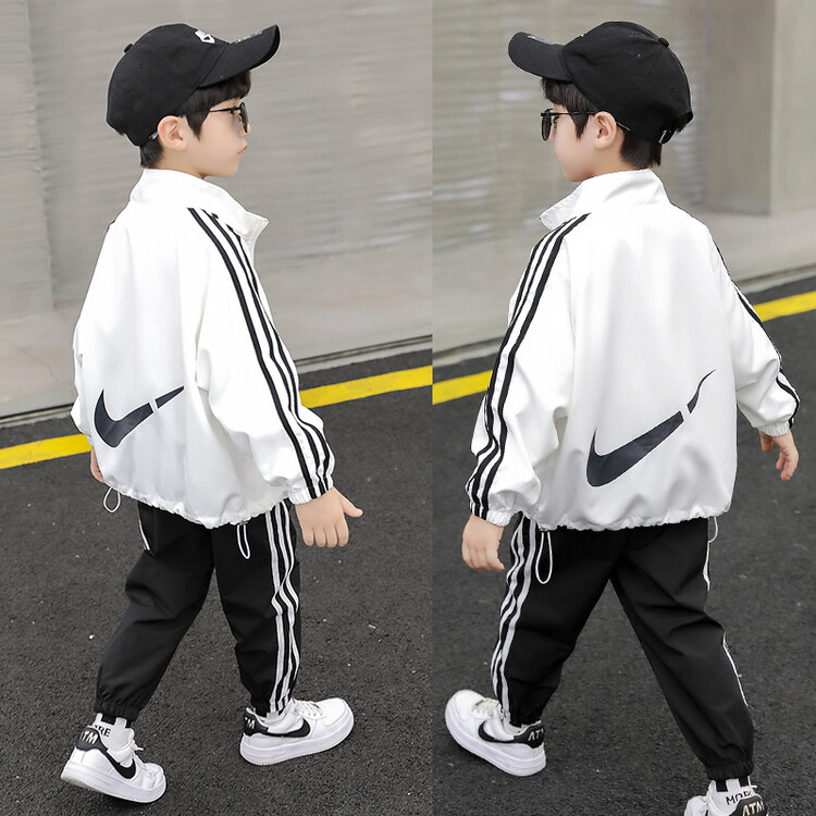 奥特莱斯男儿童装2025春季新款休闲白色风衣外套束脚裤子运动套装