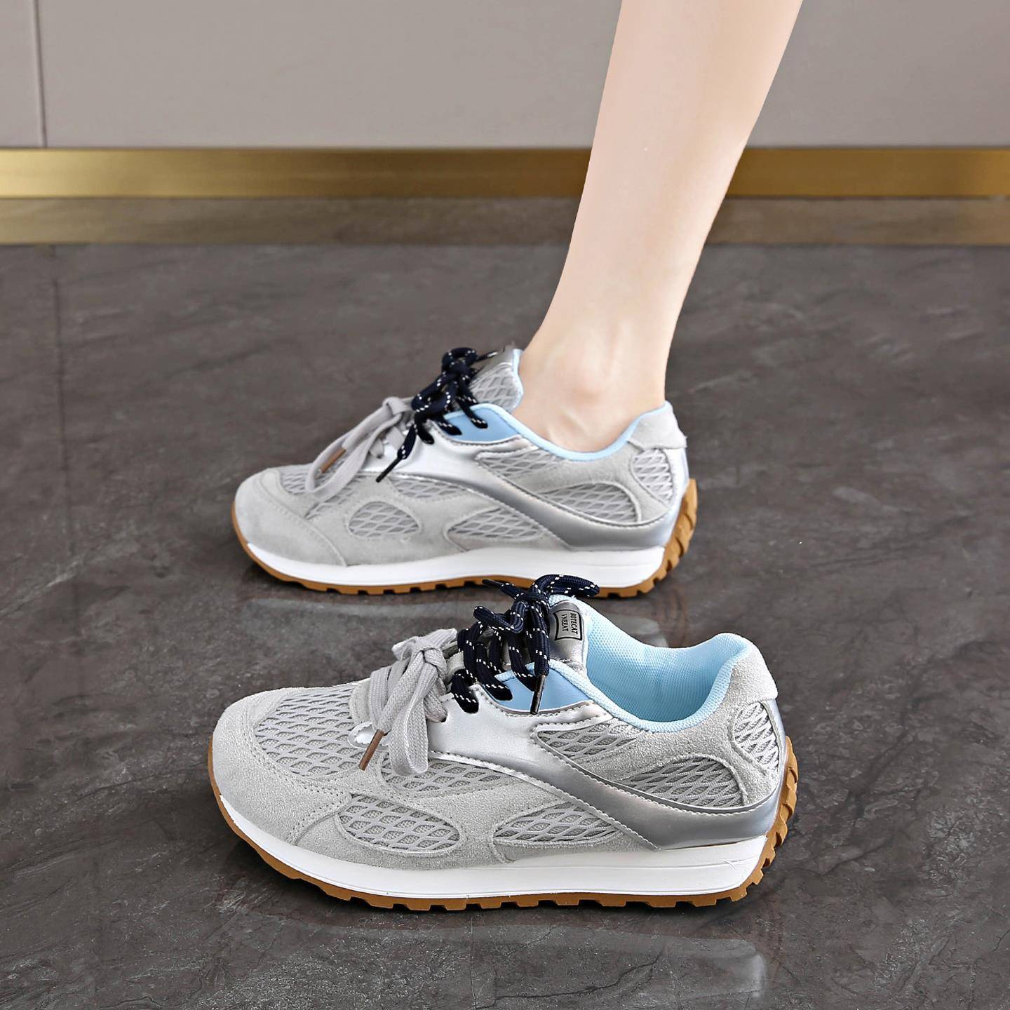 女鞋2025新款秋季透气网面休闲鞋厚底内增高德训鞋时尚百搭运动鞋