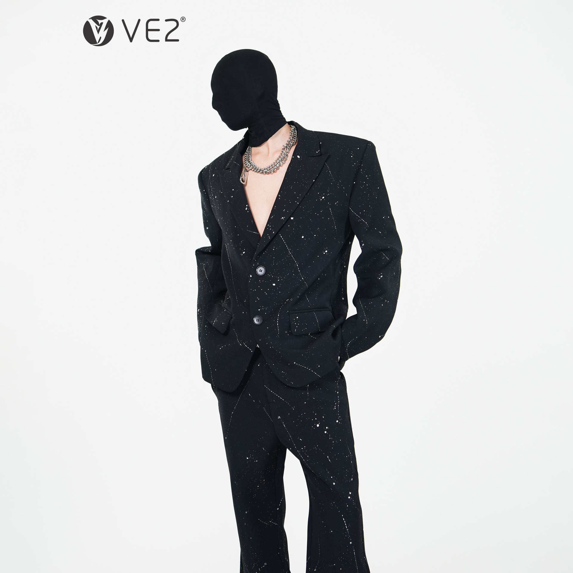 VE2黑色亮闪宽松廓形西服外套
