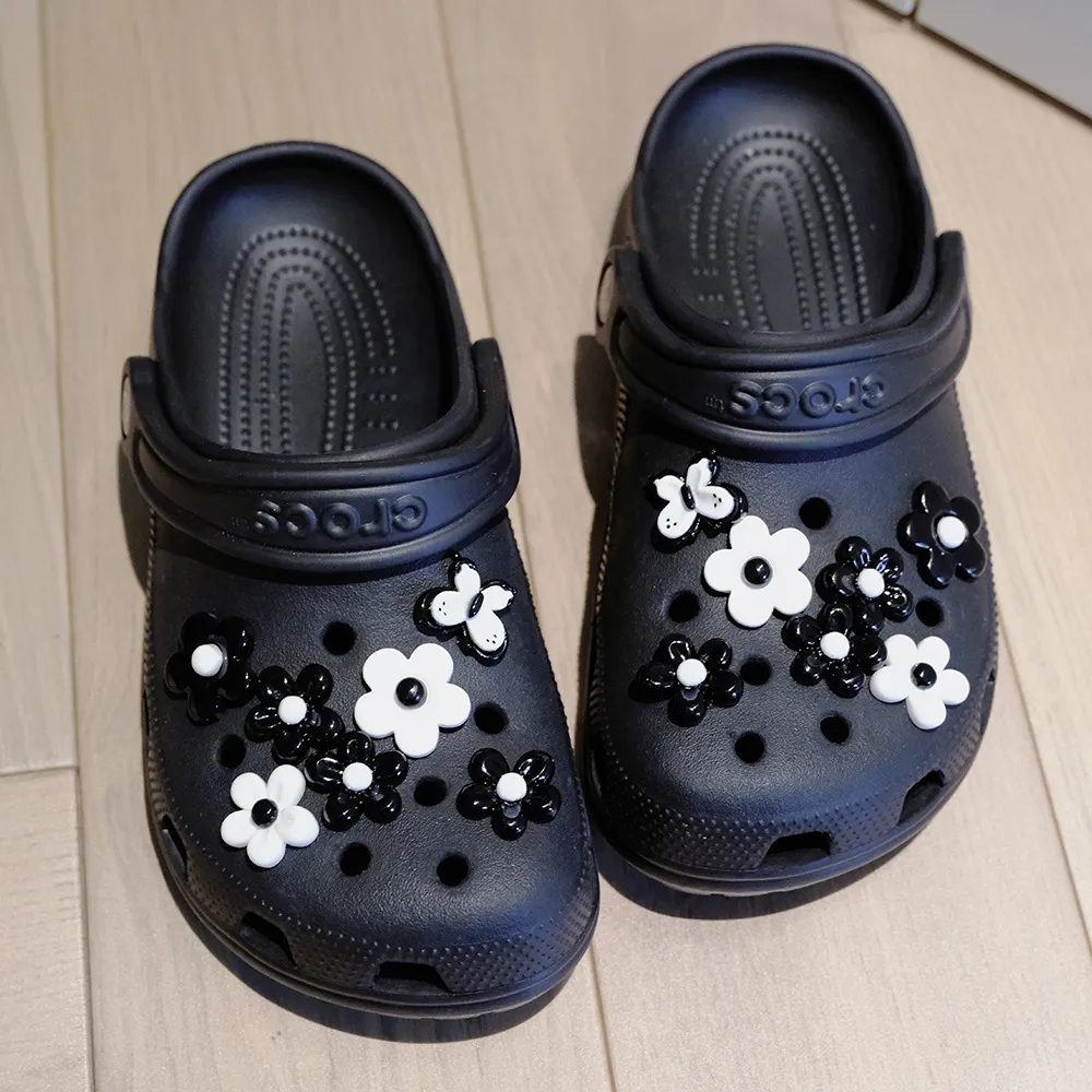 合金黑白花朵洞洞鞋配饰crocc鞋花高级感装饰鞋扣diy配件合金鞋花