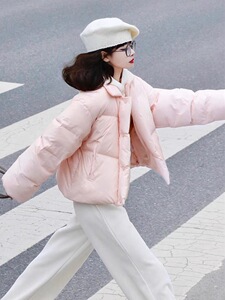 粉色羽绒服女冬季2023年新款今年流行的设计感小众温柔软糯棉服女