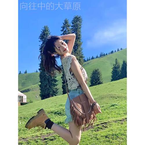 新品新疆草原川西大西北旅游穿搭镂空针织衫女装纯欲甜辣风两件套