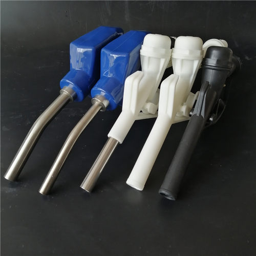 枪吨化工车用尿素自封塑料