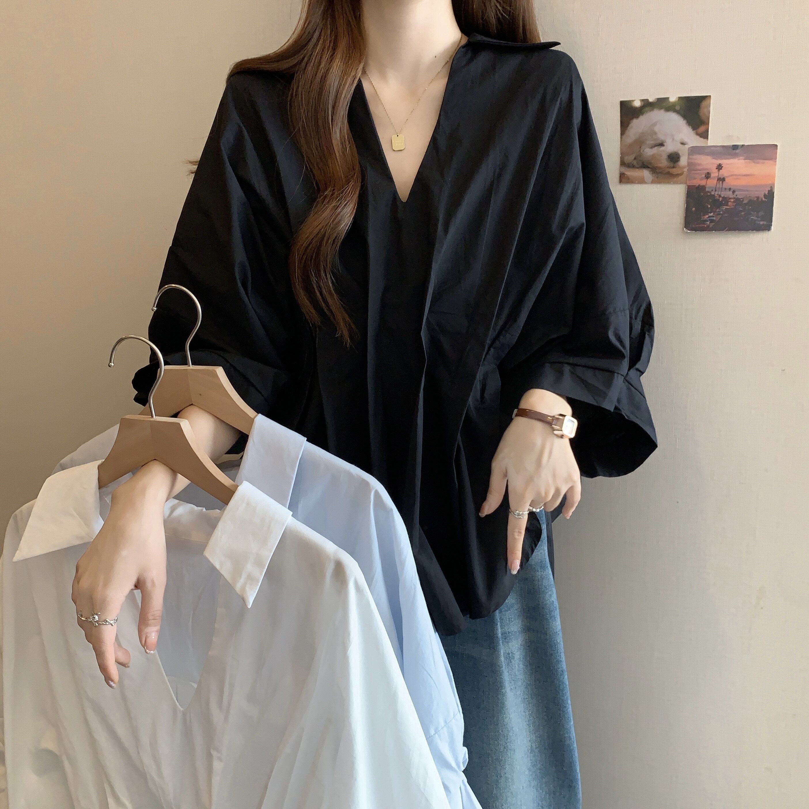 大码女装韩版V领设计感褶子收腰衬衫胖妹妹遮肚显瘦短袖上衣