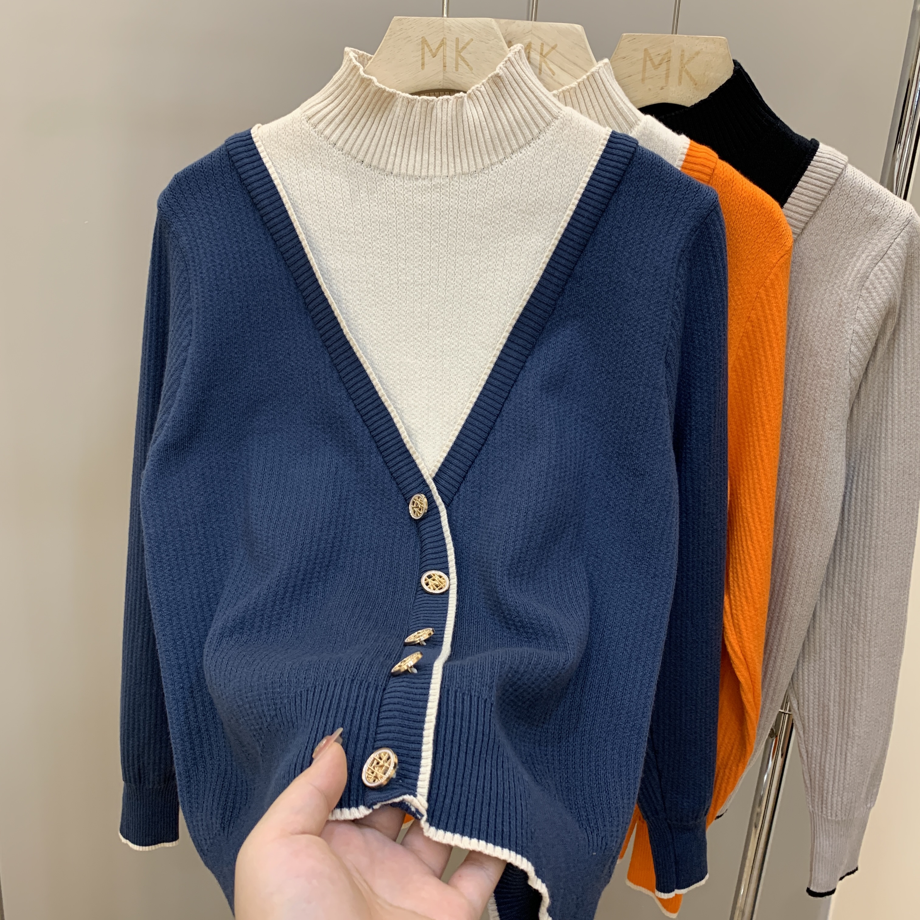 洋气半高领假两件毛衣女冬