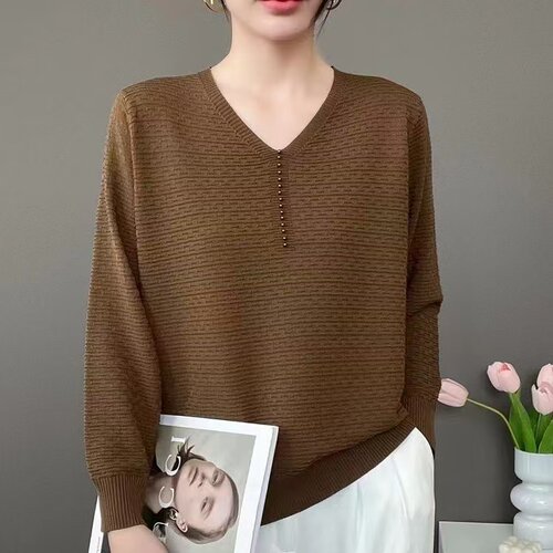 V领钉珠针织上衣女秋冬