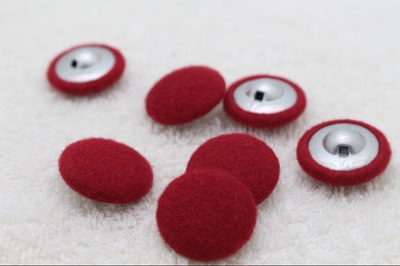 深酒红浅酒红暗红深红色毛呢扣子