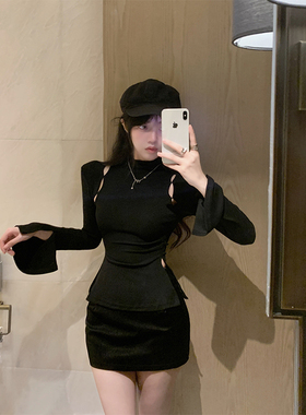 泡菜家 甜酷风设计感镂空针织上衣女秋冬长袖性感辣妹百搭打底衫