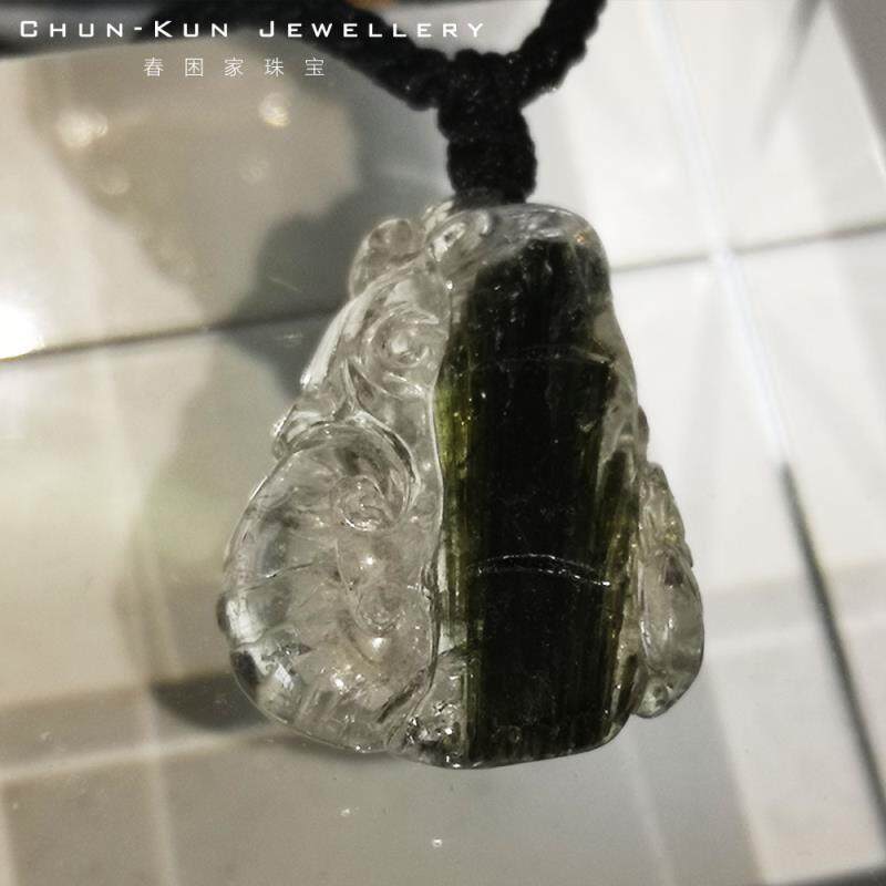 春困家珠宝孤品收藏欣赏白水晶包裹绿碧玺柱竹子如意节高雕件吊坠