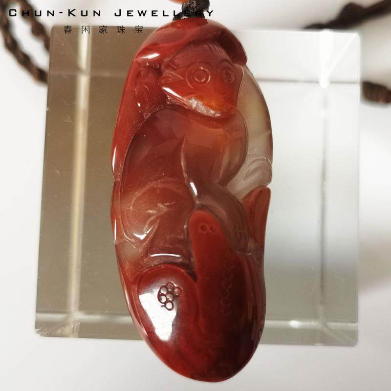 春困家珠宝 凉山冰飘南红玛瑙俏色巧雕猴子生肖 转运火旺吊坠项链