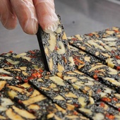 许氏醇品传统手工阿胶糕女养生品黑芝麻大枣核桃零食