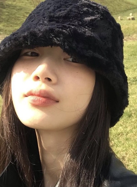 黑色羊羔毛渔夫帽女毛绒ins秋冬