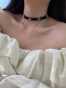 小众高级感暗黑十字架choker项圈项链皮质颈链男女复古PU皮质脖圈