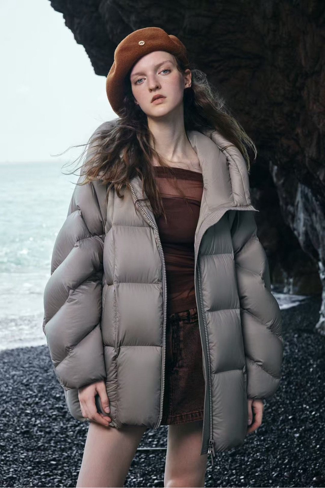 2025冬季新款羽绒服女中长款连帽加厚保暖白鹅绒服外套