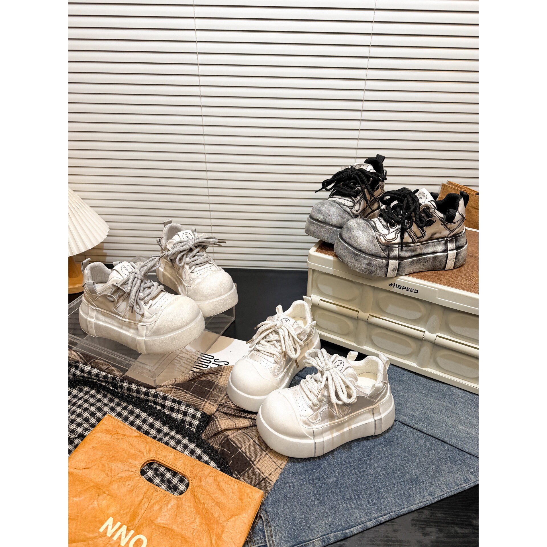 日本offcat6cm真皮松糕厚底做旧擦色中帮板鞋女复古百搭休闲鞋潮