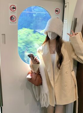 日本offcat高级感韩系翻领毛呢外套女秋冬时尚气质鹅黄色宽松呢子