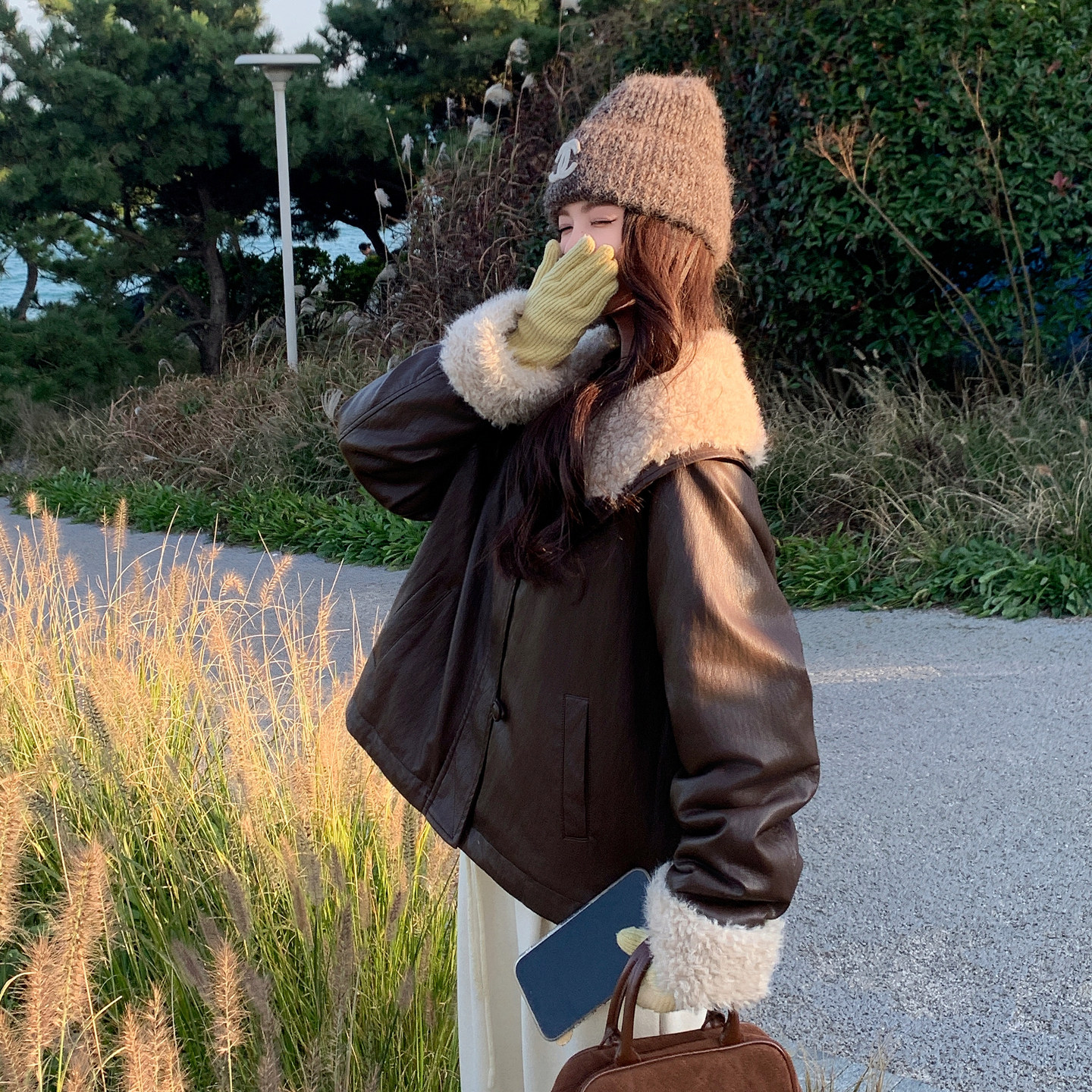 日本offcat皮毛一体羊羔毛PU皮棉服外套女2025冬季新款酷飒风洋气