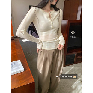 日本offcat浅米色半开领纽扣针织衫上衣女秋冬修身显瘦内搭长袖打