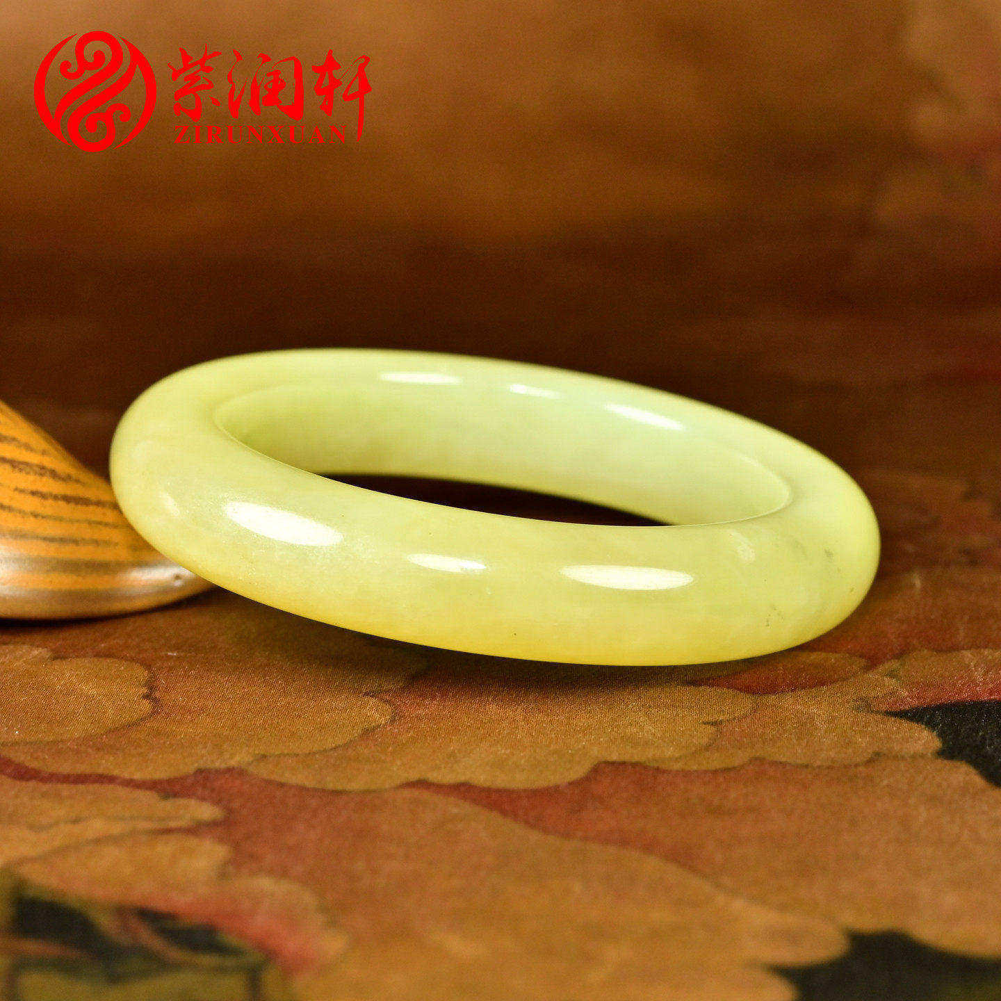 紫润轩新疆和田玉黄玉手镯56 5肥厚款闪点墨俏色若羌黄口料传家级